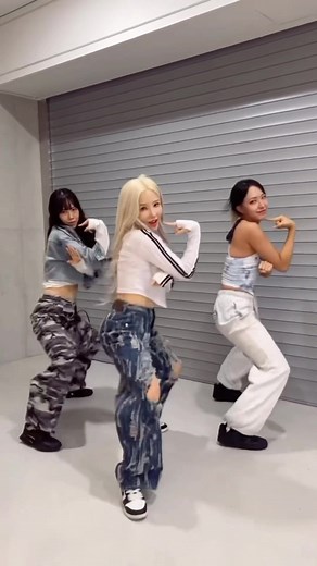 BUCKEY's Fire Dance Challenge with Jessi | Gum Mannequeen Dance
