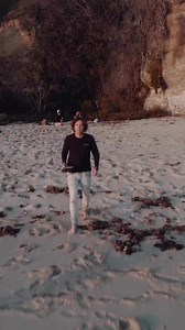 Discover the serenity of OC beaches, where the gentle waves embrace the shore, and the golden sunsets paint the sky with tranquility. 💨🍃 Let the soothing sound of crashing waves from this video and the soft touch of warm sand wash away the week's burdens. 😍 Find solace in the peaceful embrace of nature as the ocean breeze revitalizes your spirit and rejuvenates your soul. 🌊💦 Embrace the calming beauty of OC beaches and let them lighten the weight of your workload. 😍🤩♥🏖🏄‍♂️ 🎥: @sparkle_