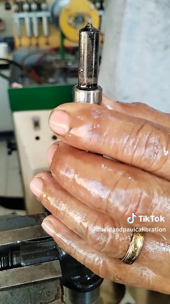 DENSO|| 6HL1 injector reconditioned #diesel #mechanic #denso #fyp #trucks