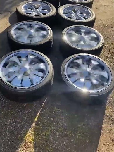 22" Spin-Tecs! Spreewells Shined Up And Spinning! #rims #spinner #spinners #floaters #22s #shorts