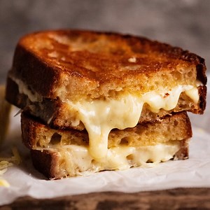 The secret to the ultimate cheese toastie? Stovetop, butter and TWO types of cheese. ⬇️ LINK TO RECIPE ⬇️ https://www.goodfood.com.au/recipes/how-to/recipetin-eats-x-good-food-how-to-make-the-ultimate-cheese-toastie-20210809-h1xsvo | RecipeTin