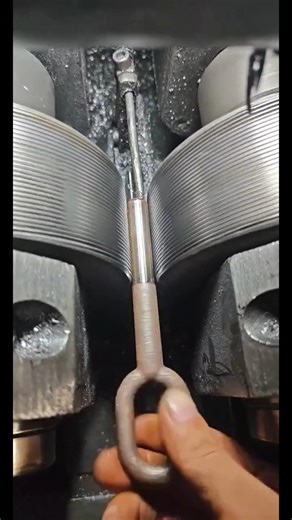 From smooth shaft to threaded bolt.