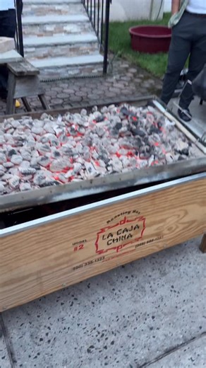 480K views · 6.4K reactions | How to roast a whole pig !! My family has been doing it for 20 years and this is our tried and true method. Personalization happens at the marinade and cook time but one constant is our @lacajachinabbqgrills | Alessandra Ciuffo | Facebook