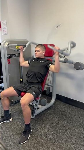 Shoulder Press Machine - Technogym
