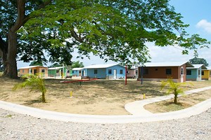 26K views · 126 reactions | Inicie una nueva vida ¡NO PAGUE MAS ALQUILER! Obtenga su casa en Residencial La Romana y aproveche bono de CONVIVIENDA L. 60,000.00 ¡No pierda esta gran oportunidad! Contáctenos al: 2647-3891/92 Whatsapp: 9451-8153 | Desarrollos SA de CV | Facebook