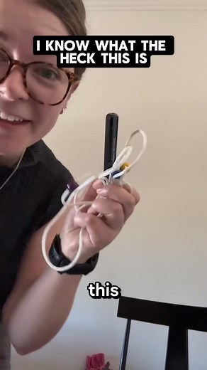 Caroline PT, DPT, NCS, CSCS on Instagram: "With @arynasabalenka playing the US Open tonight, it seems like the perfect time to answer the question, what the heck is up with the string?! She is using a Brock string to train eye movements called convergence and divergence, motions that help us change focus depth and her case, doing so with speed and accuracy. #physicaltherapist #neurology #tennis #usopen @tennischannel"