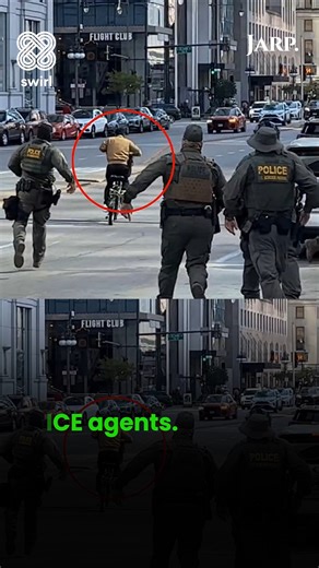 A Chicago food delivery man on a bicycle stunned netizens after dodging more than 10 ICE agents in broad daylight. The viral video captures him weaving through tight gaps and fleeing at high speed, with viewers comparing the chase to an action movie. Memes flooded social media, mocking the agents as “out of shape” and comically ineffective. The clip quickly went viral, becoming an iconic and widely shared online moment. VIDEO CREDIT: @TheMaineWonk #USANews #Chicago #DeliveryMan #ViralVideo #Vira
