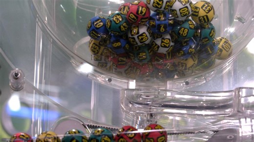 Loteria Română organizează pe 31 decembrie Tragerile Speciale Loto de Anul Nou. Ce premii sunt puse în joc