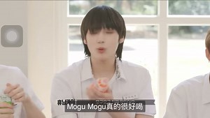 2K views · 73 reactions | 想知道Mogu Mogu這飲料喝起來是什麼味道的話 由我們土巴兔來為大家介紹一下藍 | Starry Notes ::: 스타리 노트 | Facebook