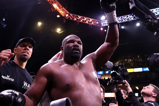 Chisora puts on slugfest for the ages to answer retirement question