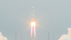 206K views · 56 shares | China sent into space the core module of its space station, kicking off a series of key launch missions that aim to complete the construction of the station by the end of next year. #GLOBALink | China Xinhua News | Facebook