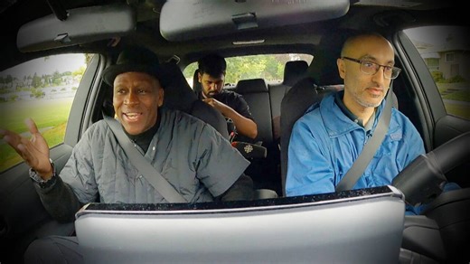 Hate parallel parking? Here's how the pros do it