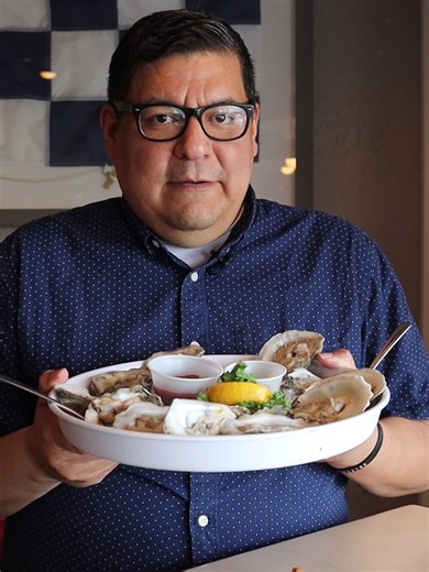 The Monument Inn: La Porte's Seafood Gem