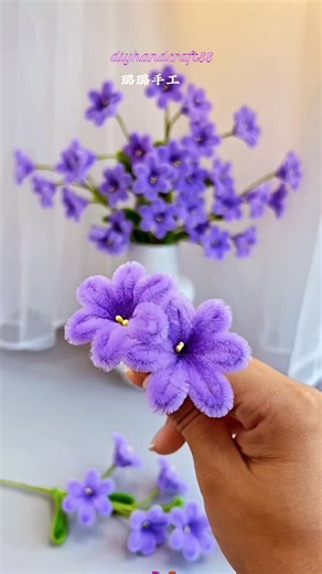 twinkle on Instagram: "Beautiful flower must be shared with you, let your good friends make them for you #diy #creativeflower #twiststickhandmade C-@diyhandcraft88"