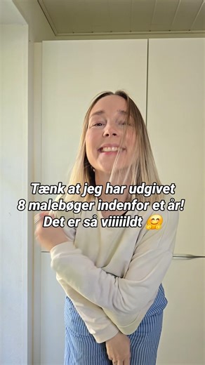 Tænk at jeg har udgivet 8 malebøger nu! 🥳 Find dem på pernillewesselink.dk 🩷 #malebog