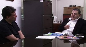 57K views · 1.3K reactions | 2. El Senador Uribe en Dic/10/2014 se entera de mi entrevista con Pablo Hernán Sierra (Jefe paramilitar del Bloque Cacique Pipintá). Acá apartes de mi entrevista, invito a verla completa en este link.  youtu.be/x1R_-Ly9IJM | Hollman Morris | Facebook