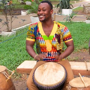 A Ray of sunshine to brighten up your day ☀️ Enjoy this awesome solo from Ray 🎶 #djembe #solo #handdrum #drumming #africandrumming | African Drumming
