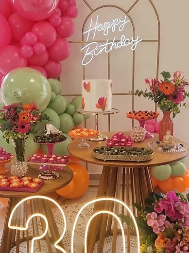 Festa Pink e Laranja: Celebração dos 30 Anos da Angela