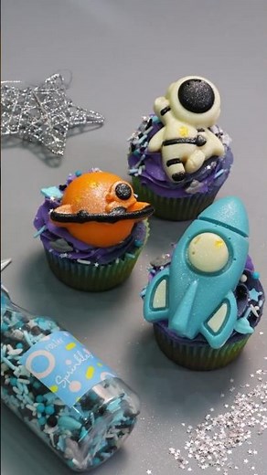 Easy Galaxy Cupcakes #cupcake #cakedecorating #dessert #trending ︱FOLIAY™