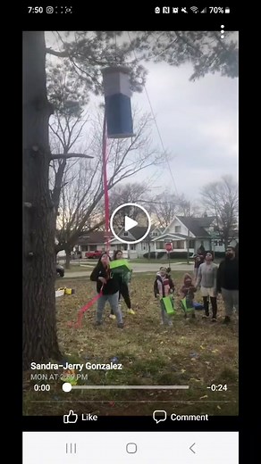 Sister’s Exciting Piñata Opening at Birthday Party