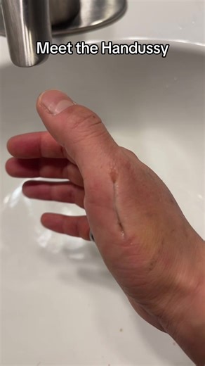 Introducing the handussy #firstaid #pve #freeloadout | First Aid Kit