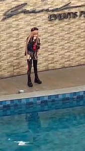 Haven't uploaded this yet because I'm shy 🥺👉👈 This is my first time singing in a crowd after a decade of not performing. I was so nervous huhu but it was a great experience overall! Hope I can do this more in future cons 👀 📷 Pitik ni Xander Aboc | Roxanne Kho