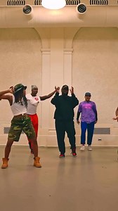 "Head on straight I got my vibe right and I ain't gonna let you kill it" That's the energy for the rest of 2025, baby! Your joy IS part of your resistance so get up and DANCE! They can't take our joy! Happy Black History Month! ✨ via: @kingchuckaduck song: Just Fine by The Queen Mary J Blige | Dr.Noble