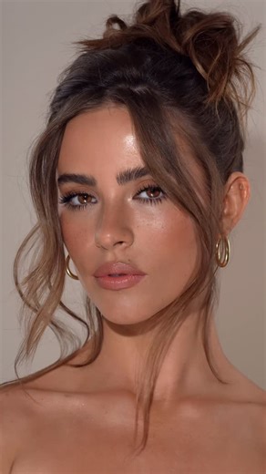 Shari Kramer | Makeup Artist | Rate the look 1-10 🤍 #makeup by me @shari.mua video @phillipcarter1 hair @florian_fuell model @bridgetsatterlee | Instagram