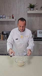 114K views · 1.8K reactions | MINI CROISSANT "FUORI ORARIO" Ideali per le feste dei bambini e non ☺️ Fatti totalmente a mano senza planetaria e altri attrezzi. Gli ingredienti e la ricetta escono durante la lavorazione. | Simone Esposito pasticciere | Facebook
