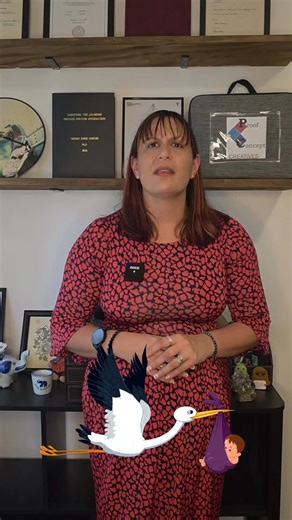 The Baby Bird That Evicts Its Siblings Before They Even Hatch What chick hatches into the world already programmed for strategic murder? Meet the common cuckoo chick — nature’s most notorious brood parasite. Instead of raising its own young, an adult female cuckoo lays her egg in the nest of another bird (often a warbler, pipit, or sparrow), leaving the unsuspecting foster parents to do all the work. The cuckoo chick hatches early, blind and naked… and immediately begins its takeover. With a bui