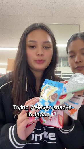Trying 7 Eleven Snacks in Japan 🇯🇵