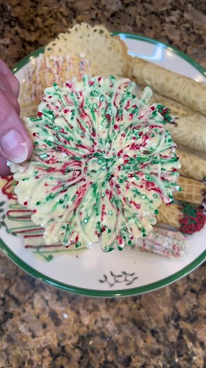 Delicious Pizzelle Cookies Recipe for the Holidays