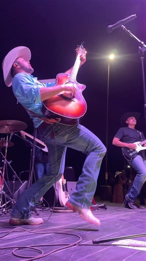 When a college parking lot turns into the biggest dance floor in Utah. This is how country dancing is done! We had a blast putting on a concert for our hometown college. Line dancing, swing dancing, country music and memories to last a lifetime. @so_u_swing @suu.agclub #swingdance #countryswingdancing #countryswing #linedance #countrylinedancing #chrispetersencountry | DieHard Cowboy