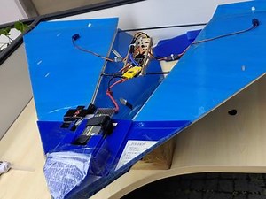 mc6re接收机能控制几个舵机