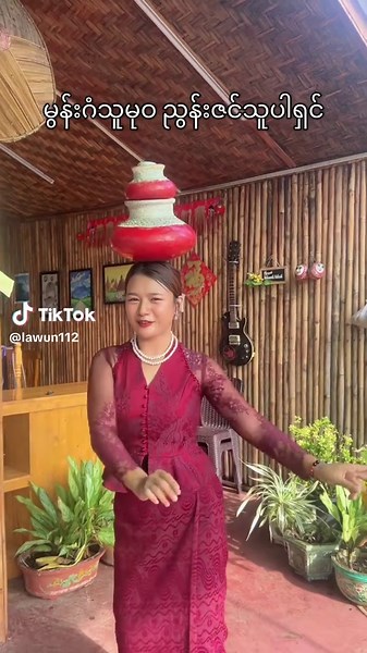 Exploring Traditional Myanmar Street Food Delights