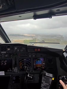 28K views · 494 reactions | #meta #rayban #metaglasses #fpv #boeing #737 #737max #aviation #camera #motivation #fun #adayinmylife #europe #b737 #pilot #travel #sunset #pilotview #boeing737 | Flight Horizons | Facebook