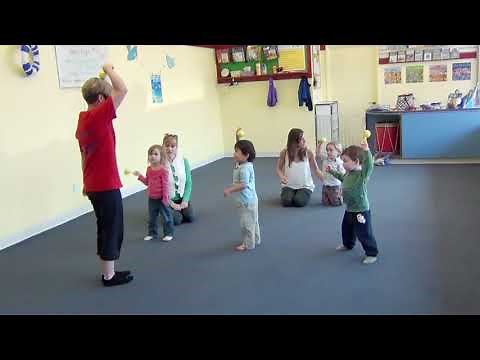 Maracas - Now My Shaker's Up - Kids Make Music