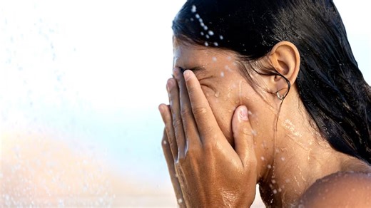 Do You Splash Tap Water Into Your Eyes Every Morning To Wash Them? Here’s A Word From Expert