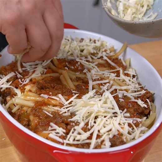 Simple And Delicious 1800s Macaroni! 😍 🍝 #BudgetFriendly #tipsandtricks #cooking #recipes #kitchenhacks #foodie #cookinghacks #recipe #baking #diy #vintagerecipes | Glen And Friends Cooking