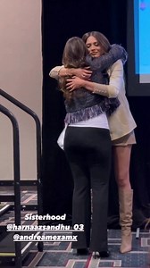 63K views · 1.8K reactions | Como les conté hace poco, se nota que Harnaaz no la ha pasado bien en su reinado con el hate en las redes solo por haber aumentado de peso  creo que Andrea lo noto por como Harnaaz la abrazo y Andrea le responde sobando su espalda  De hecho en el desfile de MARDI GRAS la note muy incomoda, sin ganas ☹️ | The Universal Beauty | Facebook