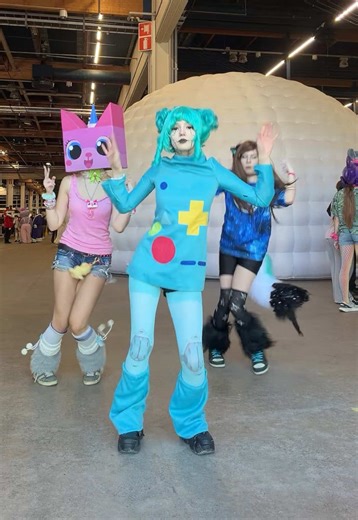 Arctic lights comic con 2026 #bmoadventuretime #unikitty #stariaat #comiccon @𝑵𝑒𝒕𝑡𝒂°•🐰 @lulu