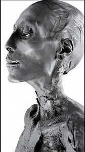 Mummy of Thutmose IV – Scientific Evidence of Illness, Belief, and Royal Burial Practices The mummy of King Thutmose IV offers a rare and scientifically significant insight into the physical condition, funerary ideology, and medical realities of Egypt’s New Kingdom rulers. Discovered in 1898 within the Royal Mummy Cache at KV35 by Victor Loret, the king’s body had been relocated in antiquity by ancient priests, a protective measure taken during periods of tomb robbery to safeguard royal remains.