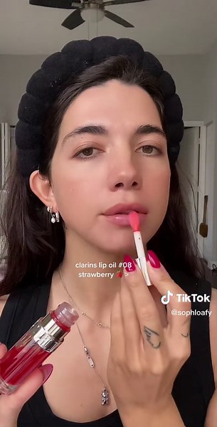 Discover the Best Lip Oil with Clarins Strawberry!