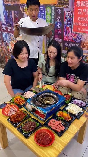 A table of delicious food. It's old#Chinese cuisine