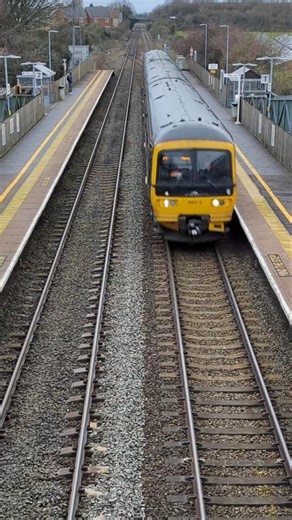 Great Western Railway, GWR, Class 166, 166212, 2E52 #class166 #gwr #railway #train #trainspotting