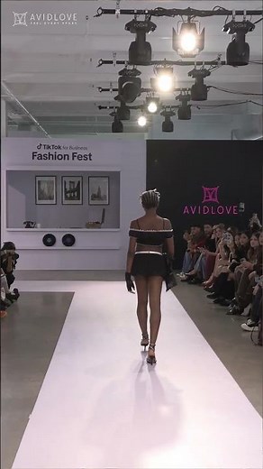 AVIDLOVE Fashion Show