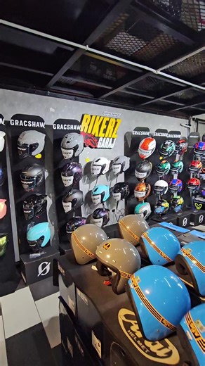 model2 terbaru 2026 dari Gracshaw ! cengkerang baru, lebih aerodinamik & modern look padding memory foam yg dinaik taraf, lebih premium tapi harga kekal mampu milik!