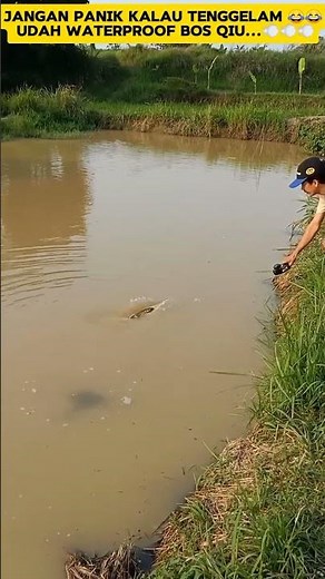 RC BOAT Sinking? Don't panic 😂😂 #rcboat #boatracing #perahumini #speedboat