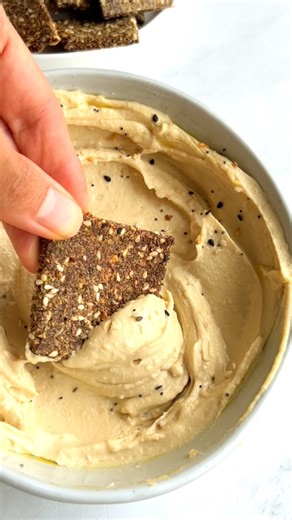 15K views · 152 reactions | 2-ingredient flax seed crackers, plus 5 optional ingredients that will transform these into the Best Flaxseed Crackersrecipe! Just 30 minutes to make, easy, healthy, and delicious. Keto-friendly and gluten-free. These keep for up to 5 days, so make a big batch for the work week for an on-the-go snack. #flaxseed #flax #healthysnacks #VeganSnacks #homemadefood #longevity #nutrition | Cooking for Peanuts | Facebook