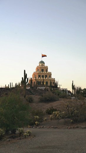 Always wondered what that building was on the side of the Loop 202? It's the historic Tovrea Castle at Carraro Heights! It's been a hidden gem for more than 100 years and everyone should have the opportunity to see it up close! 📍Tovrea Castle at Carraro Heights #myphx #phoenix #downtownphoenix #scottsdale #tempe